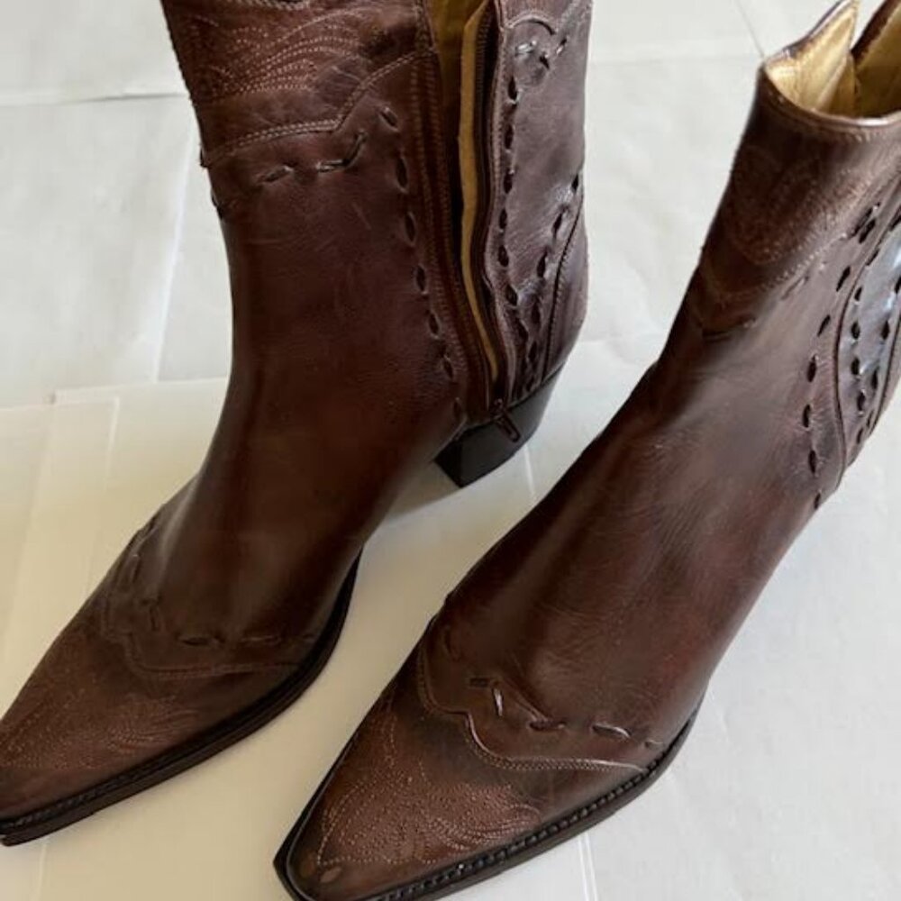 Lucchese women's boots size 10
